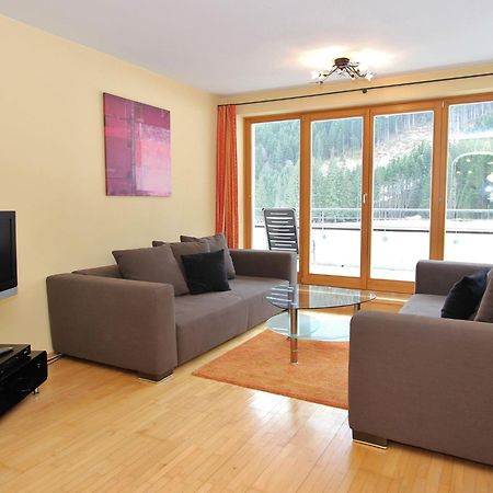 Large Chalet Apartment In Saalbach Hinterglemm Kültér fotó