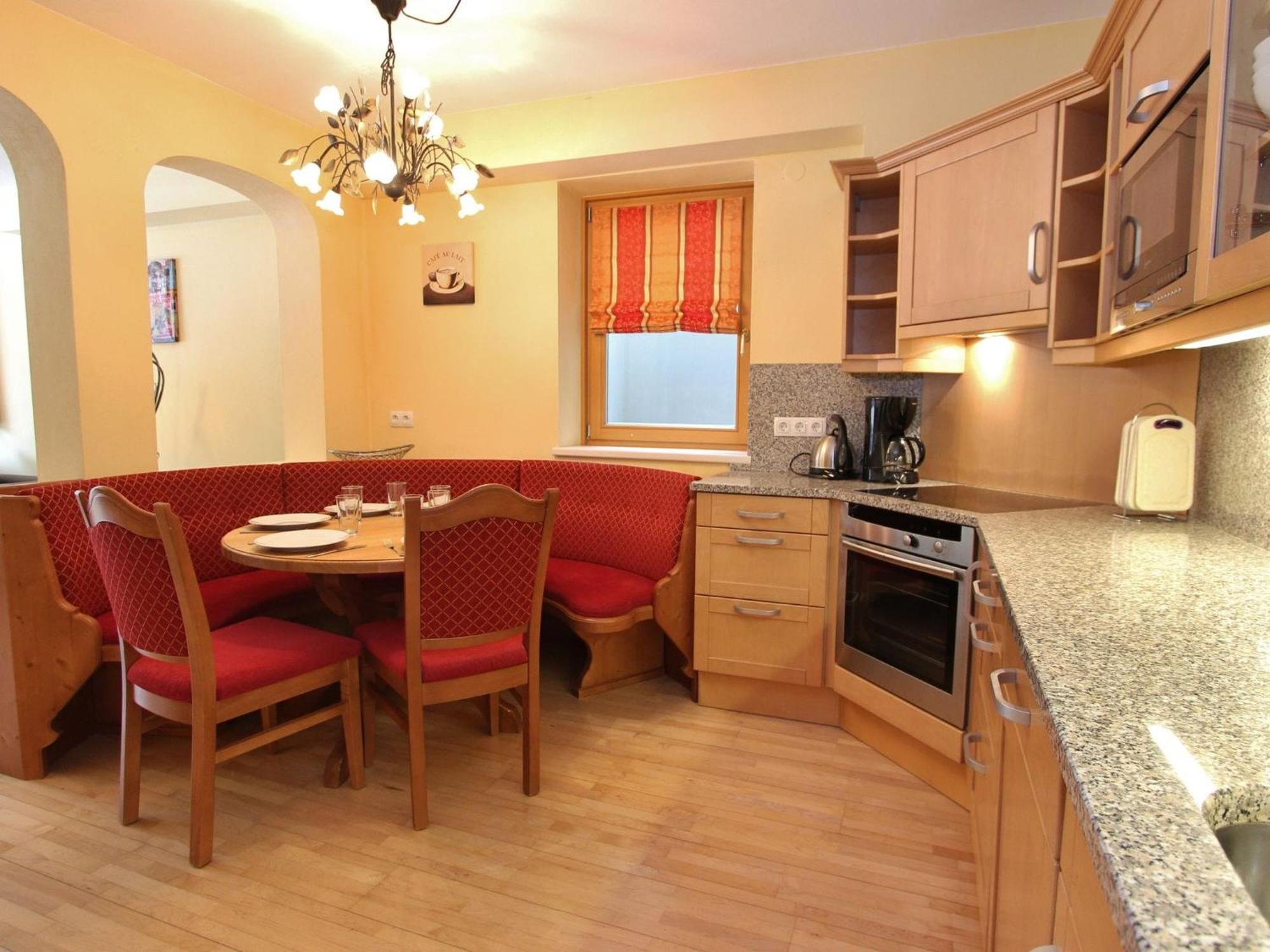 Large Chalet Apartment In Saalbach Hinterglemm Kültér fotó