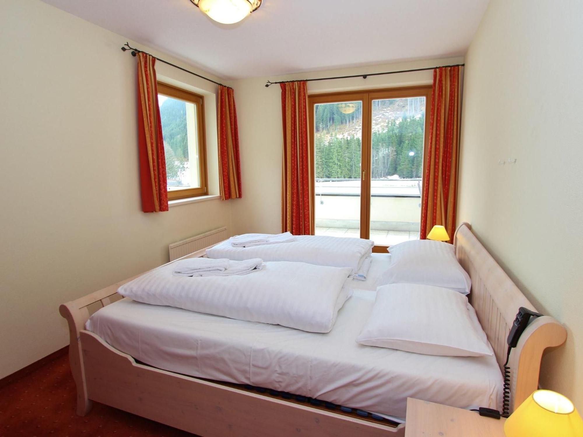 Large Chalet Apartment In Saalbach Hinterglemm Kültér fotó
