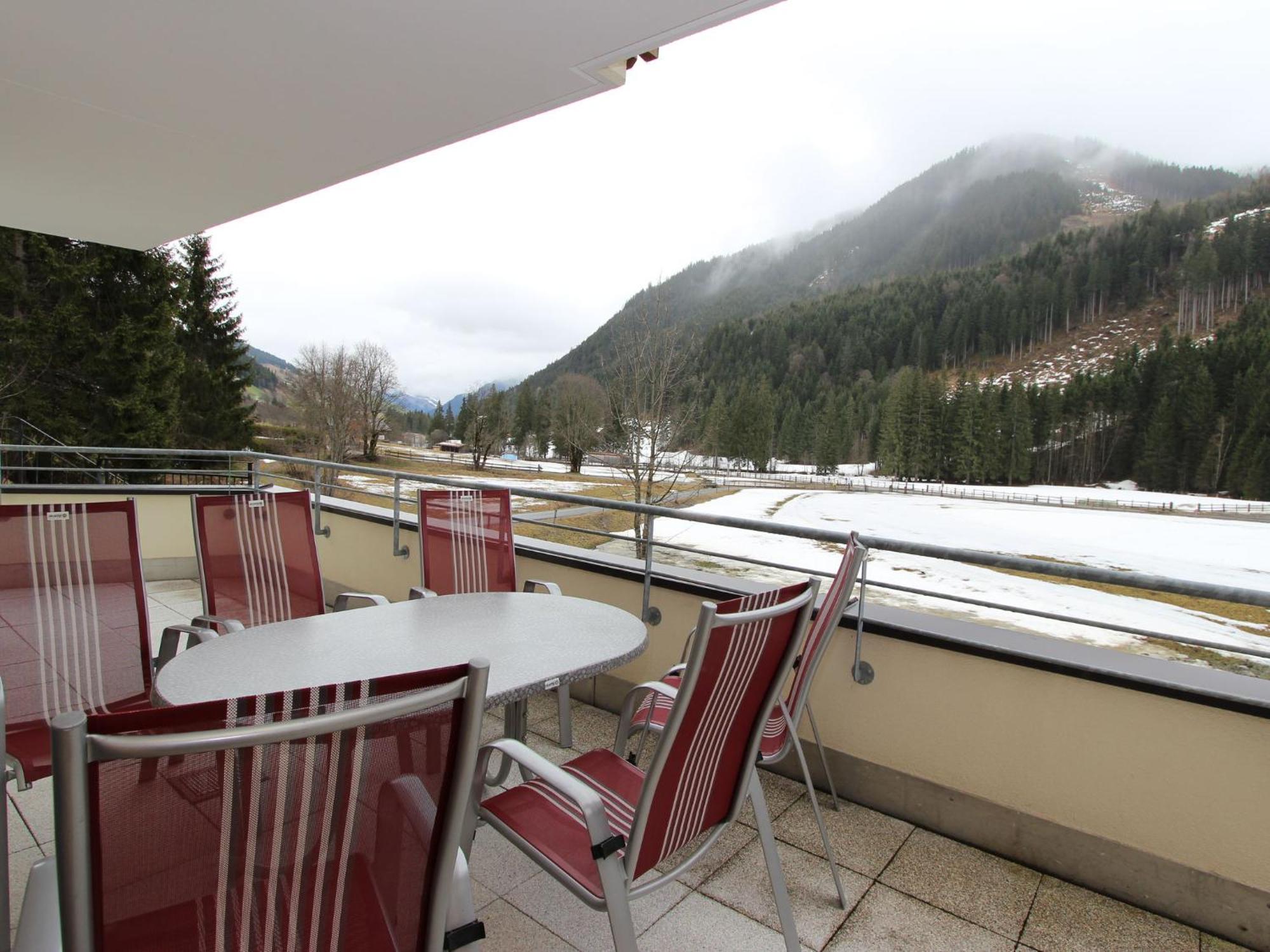 Large Chalet Apartment In Saalbach Hinterglemm Kültér fotó